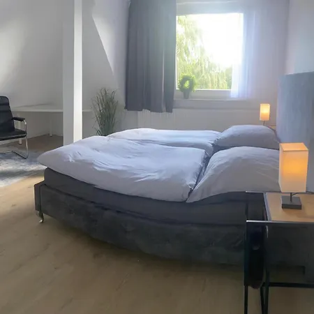 Wunderschoenes Loft, Lage Und Ruhig, Frisch Saniert, Hamelin