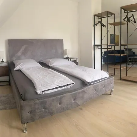 Wunderschoenes Loft, Lage Und Ruhig, Frisch Saniert, Appartamento
